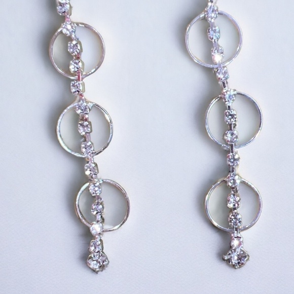 RHINESTONE CIRCLE CHAIN DROP EARRINGS - Picture 3 of 4